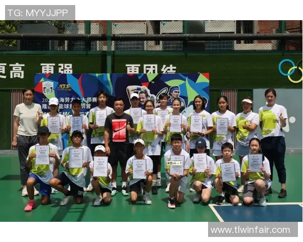 广州网球队的耐力之道:揭秘网球运动背后的坚持与拼搏精神 广州网球队的耐力之道:揭秘网球运动背后的坚持与拼搏精神