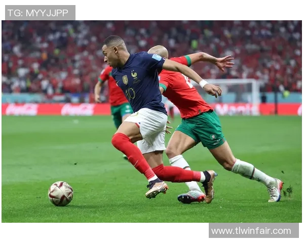 足球明星的经典招数解析与技巧分享让你也能成为绿茵场上的焦点 足球明星的经典招数解析与技巧分享让你也能成为绿茵场上的焦点